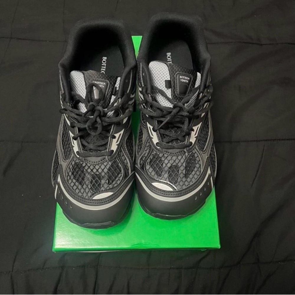Orbit Sneaker in Black